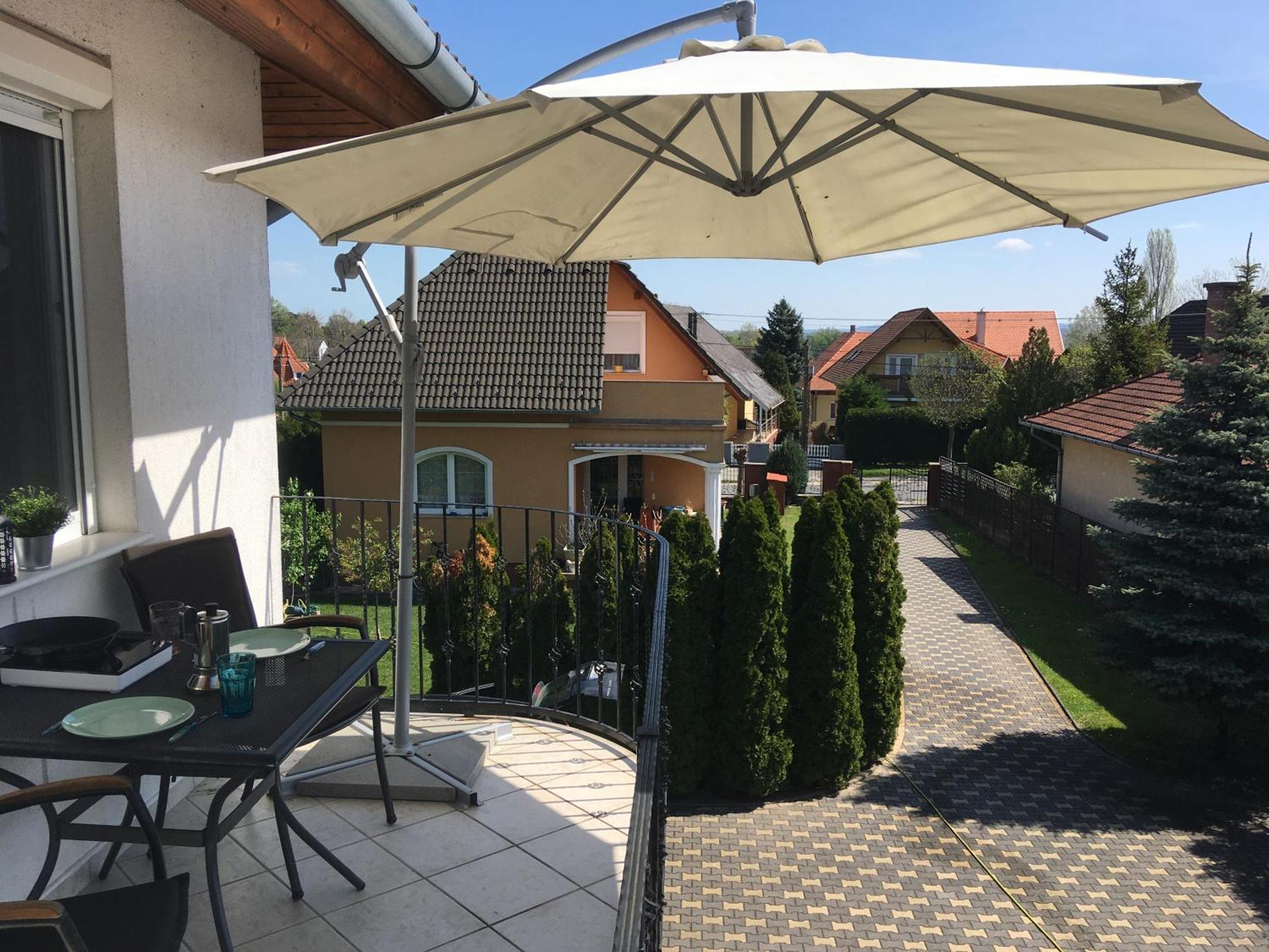 Balatonlelle Apartmanhaz Εξωτερικό φωτογραφία